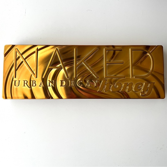 Naked Brown Color Pallet - Picture 2 of 3